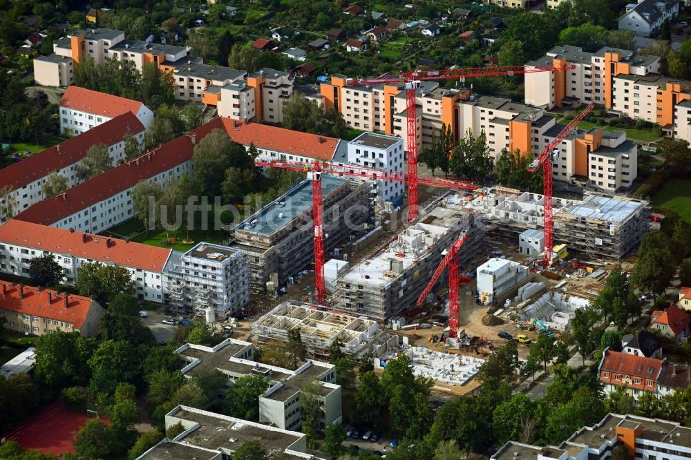 Berlin aus der Vogelperspektive: Neubau einer Mehrfamilienhaus-Wohnanlage im Ortsteil Lankwitz in Berlin, Deutschland