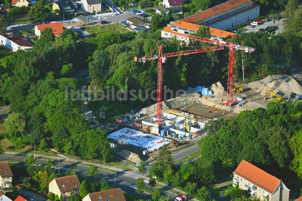 Luftbild Berlin - Neubau einer Mehrfamilienhaus-Wohnanlage im Ortsteil Staaken in Berlin, Deutschland