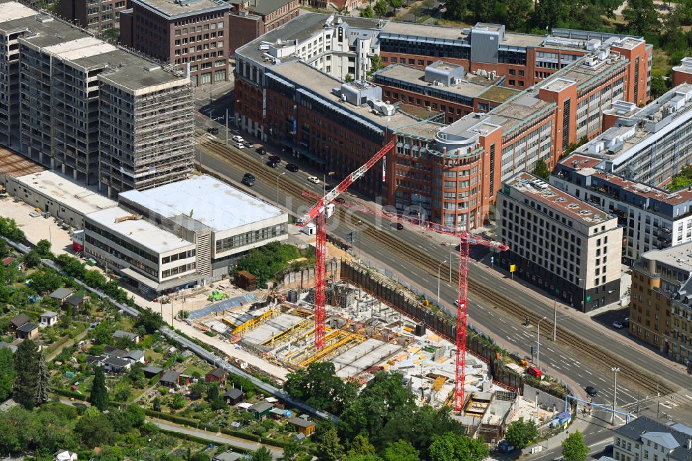 Luftaufnahme Leipzig - Neubau einer Mehrfamilienhaus-Wohnanlage an der Prager Straße Ecke Johannisallee in Leipzig im Bundesland Sachsen, Deutschland