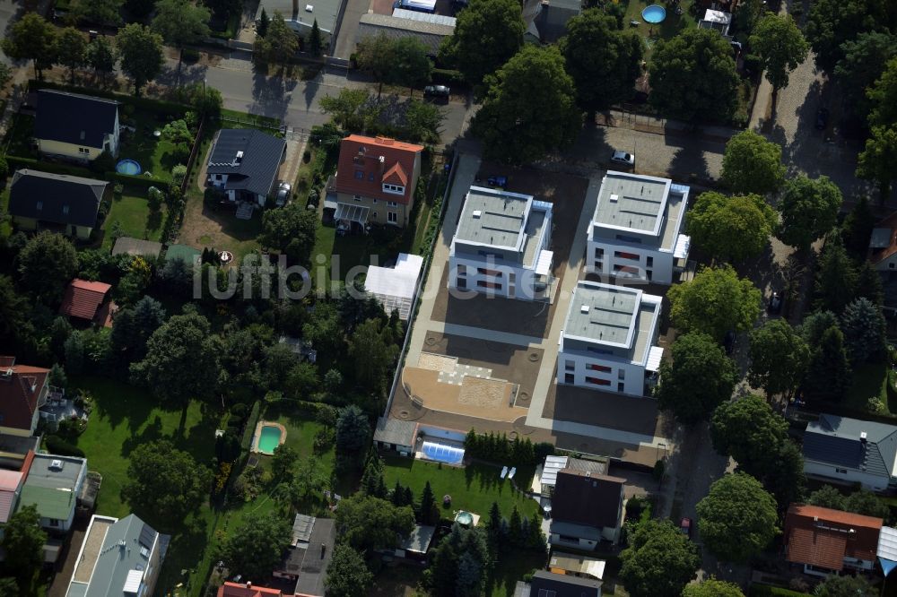 Luftbild Berlin - Neubau einer Mehrfamilienhaus- Wohnanlage im Stadtteil Kaulsdorf in Berlin