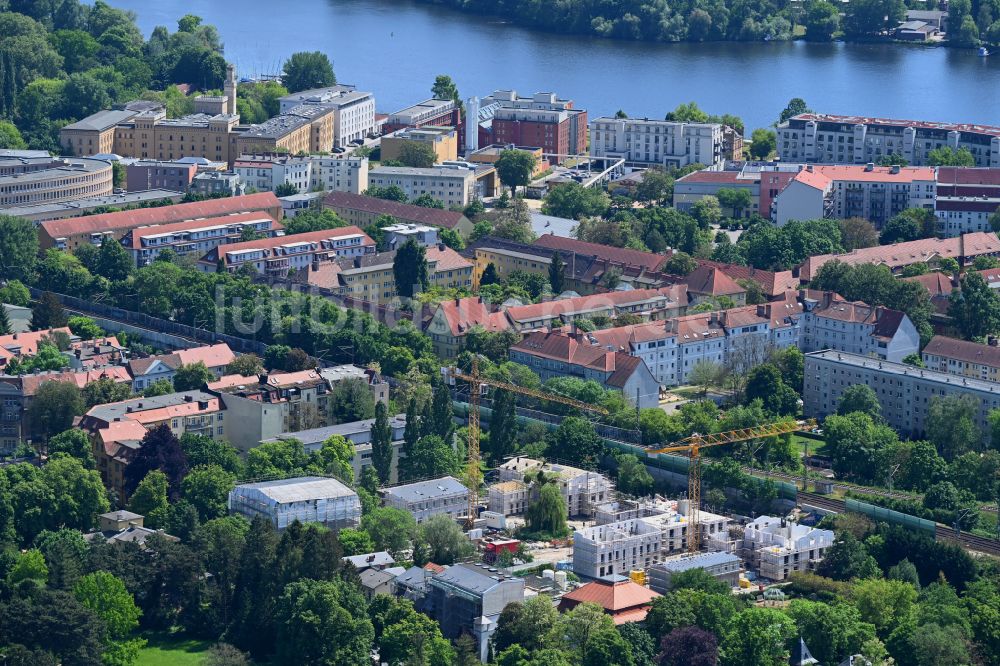 Potsdam aus der Vogelperspektive: Neubau einer Mehrfamilienhaus-Wohnanlage TIAMO im Ortsteil Potsdam West in Potsdam im Bundesland Brandenburg, Deutschland