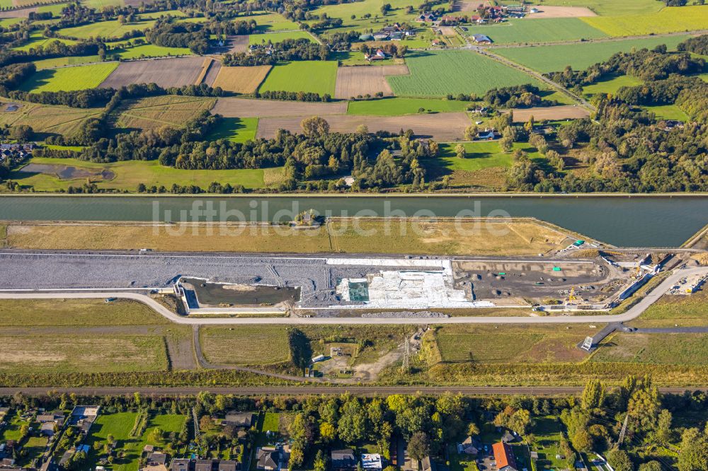 Bergkamen von oben - Neubau einer Mehrfamilienhaus-Wohnanlage Wasserstadt Aden in Bergkamen im Bundesland Nordrhein-Westfalen, Deutschland