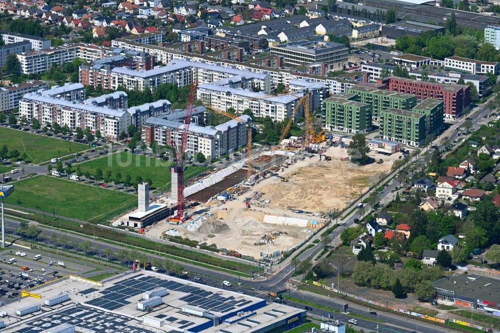 Berlin von oben - Neubau einer Mehrfamilienhaus-Wohnanlage Weiße Taube im Ortsteil Hohenschönhausen in Berlin, Deutschland