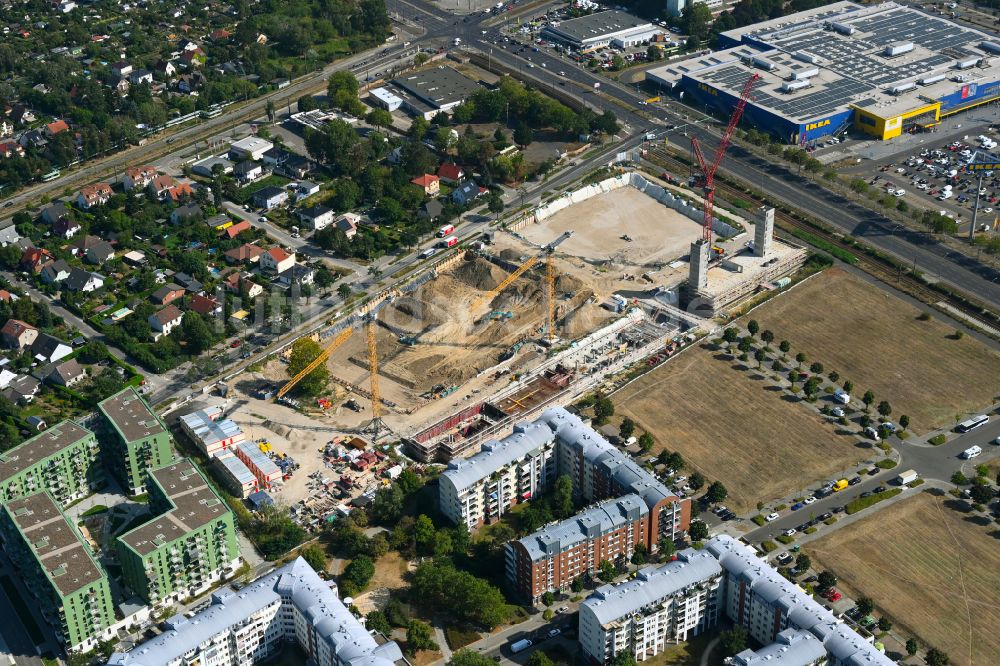 Luftbild Berlin - Neubau einer Mehrfamilienhaus-Wohnanlage Weiße Taube im Ortsteil Hohenschönhausen in Berlin, Deutschland