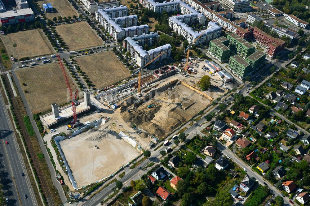 Berlin von oben - Neubau einer Mehrfamilienhaus-Wohnanlage Weiße Taube im Ortsteil Hohenschönhausen in Berlin, Deutschland