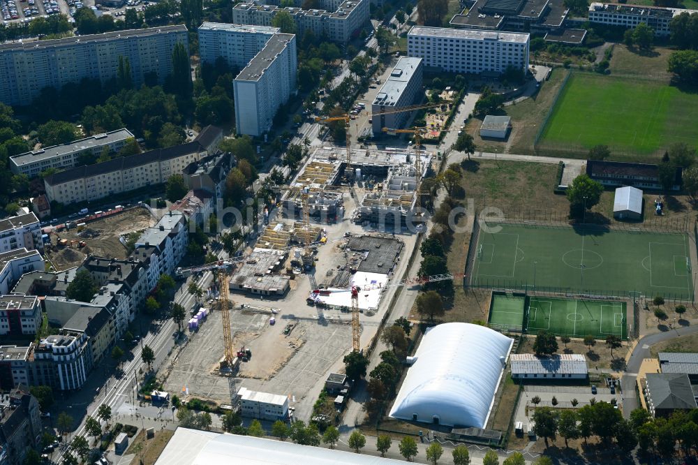 Berlin aus der Vogelperspektive: Neubau einer Mehrfamilienhaus-Wohnanlage Weiße Taube im Ortsteil Hohenschönhausen in Berlin, Deutschland