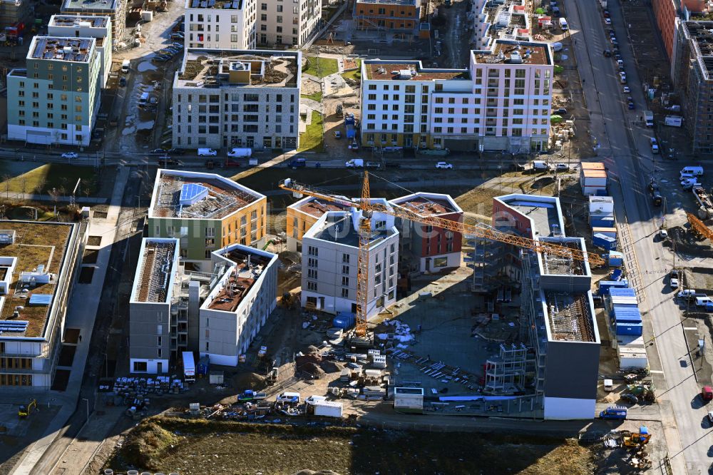 Luftaufnahme München - Neubau einer Mehrfamilienhaus-Wohnanlage zwischen Aubinger Allee, Ellis-Kaut-Straße und Hans-Clarin-Weg in München im Bundesland Bayern, Deutschland