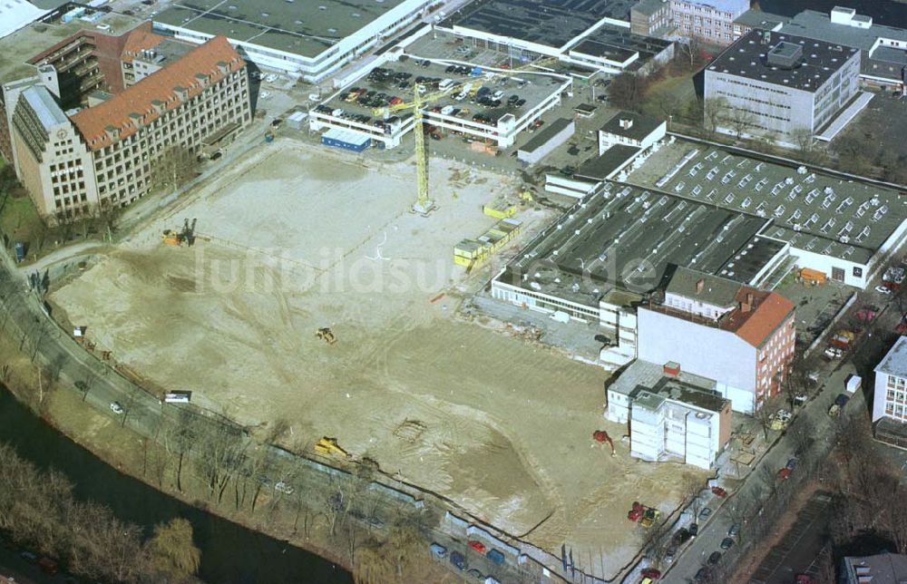 Luftaufnahme Berlin - Charlottenburg - Neubau der Mercedes-Benz Niederlassung am Salzufer in Berlin-Charlottenburg.