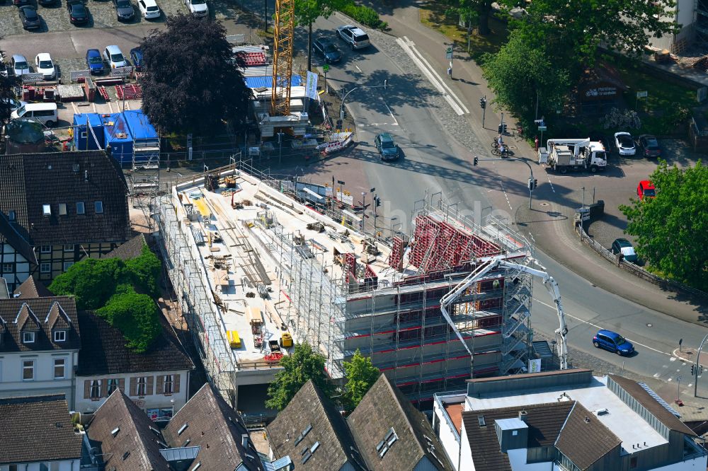 Holzminden von oben - Neubau des Museums- Gebäude Sensoria - Erlebniswelt der Düfte und Aromen in Holzminden im Bundesland Niedersachsen, Deutschland