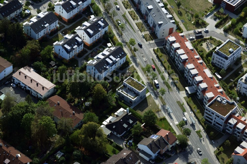 München, Trudering-Riem aus der Vogelperspektive: Neubau eines Nachbarschaftstreff und Selbsthilfeeinrichtung an der Bajuwarenstraße in München im Bundesland Bayern