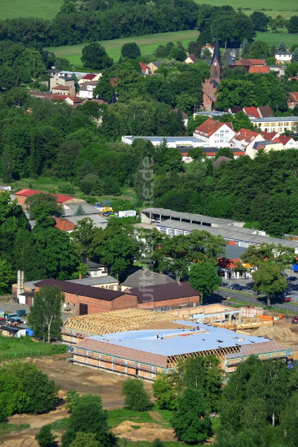 Werneuchen aus der Vogelperspektive: Neubau des Nahversorgungszentrum an der B 158 / Freienwalder Straße in Werneuchen im Bundesland Brandenburg