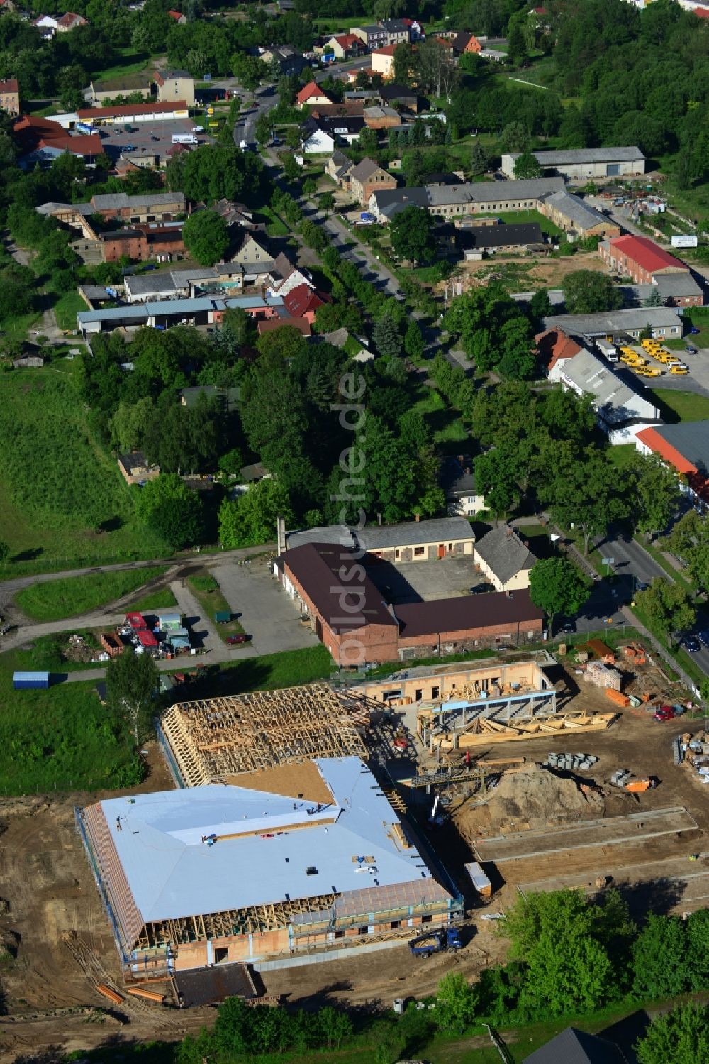 Werneuchen aus der Vogelperspektive: Neubau des Nahversorgungszentrum an der B 158 / Freienwalder Straße in Werneuchen im Bundesland Brandenburg