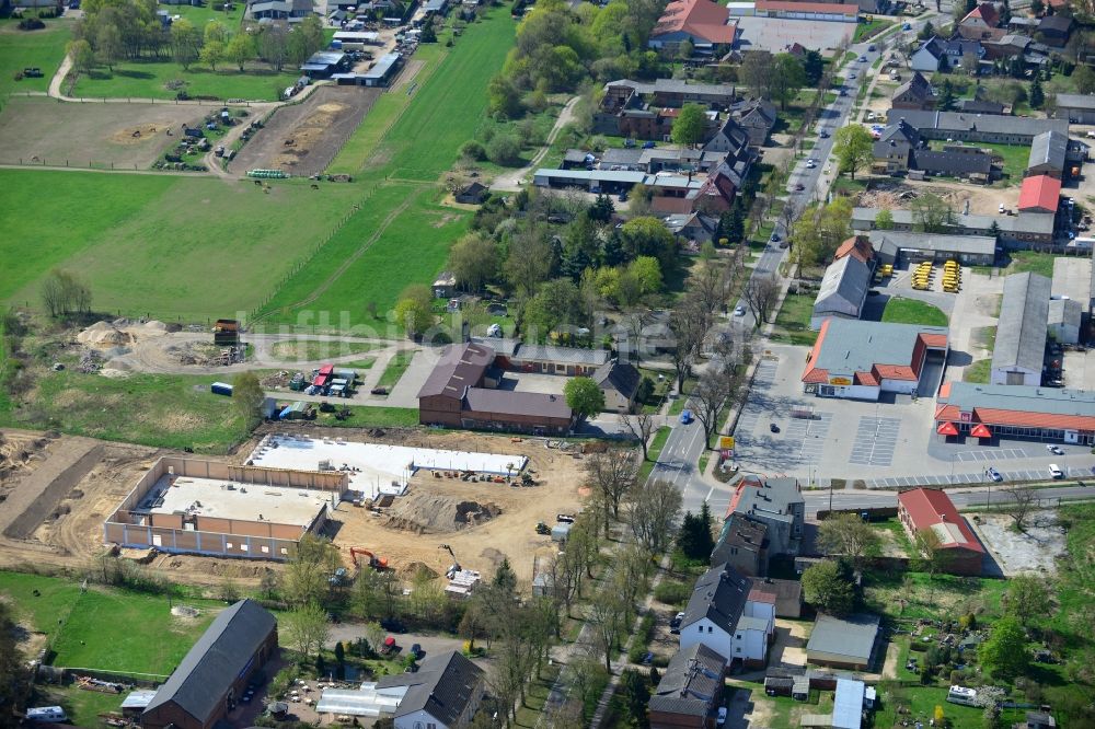 Werneuchen von oben - Neubau des Nahversorgungszentrum an der B 158 in Werneuchen im Bundesland Brandenburg