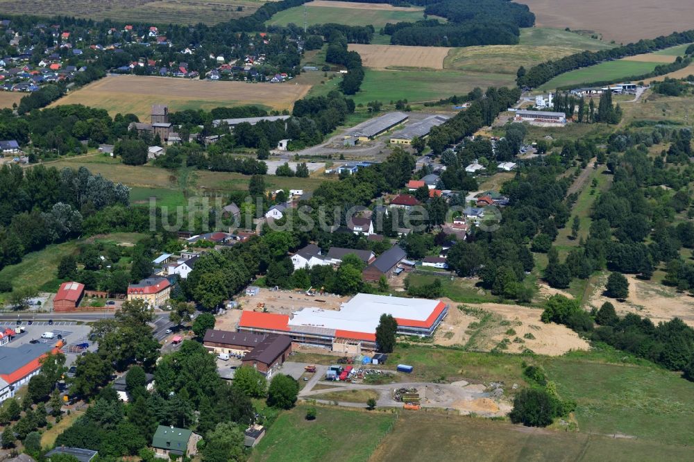 Werneuchen aus der Vogelperspektive: Neubau des Nahversorgungszentrum an der B 158 in Werneuchen im Bundesland Brandenburg