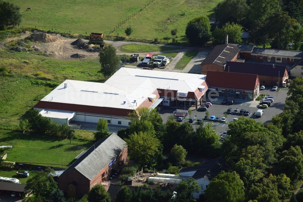 Werneuchen von oben - Neubau des Nahversorgungszentrum an der B 158 in Werneuchen im Bundesland Brandenburg