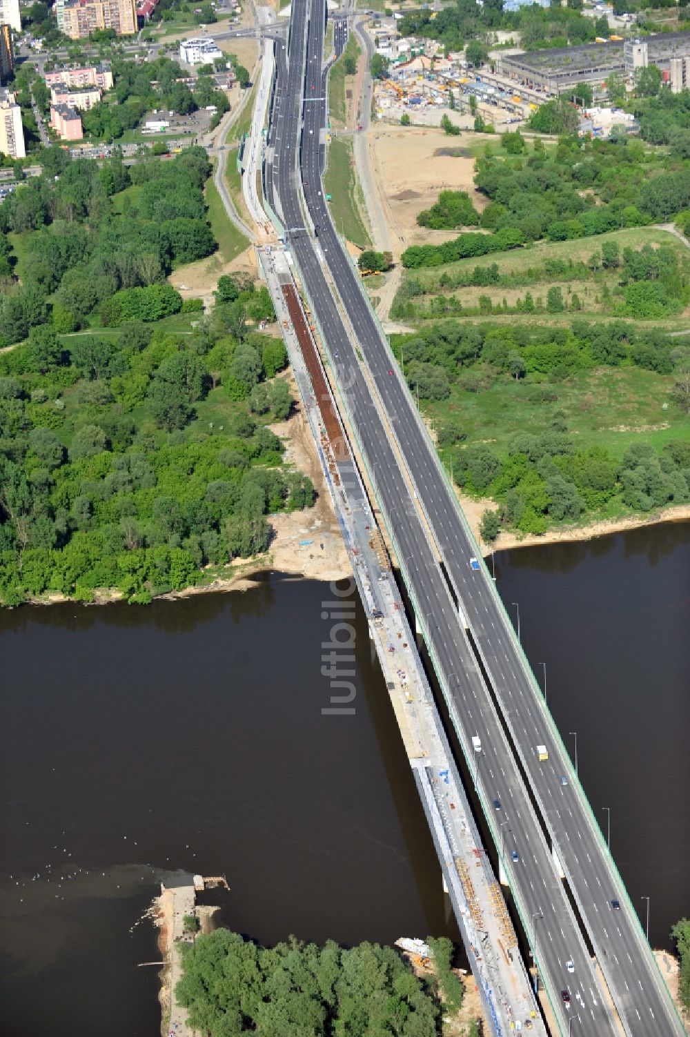 Luftaufnahme Warschau - Neubau Nordbrücke über die Weichsel Warschau Warschau / Warszawa in Polen