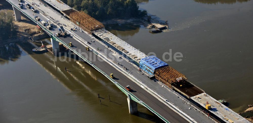 Luftaufnahme Warschau / Warszawa / Warsaw - Neubau Nordbrücke Warschau über die Weichsel