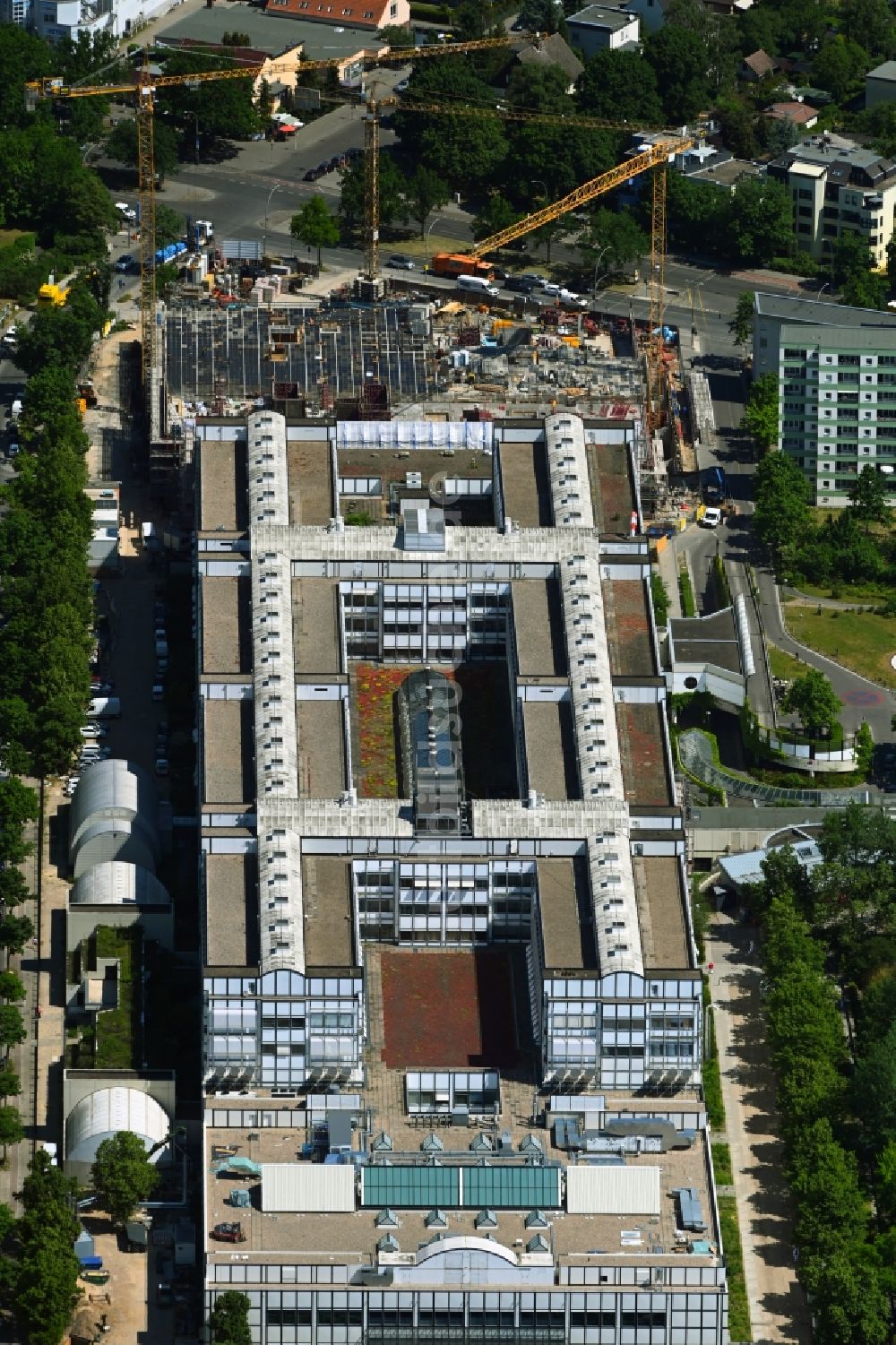 Luftaufnahme Berlin - Neubau Nordkopf auf dem Klinikgelände des Krankenhauses Vivantes Klinikum Neukölln in Berlin, Deutschland