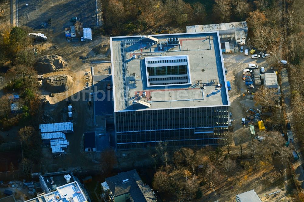 Luftaufnahme Berlin - Neubau des Oberstufenzentrums im Ortsteil Buckow in Berlin, Deutschland