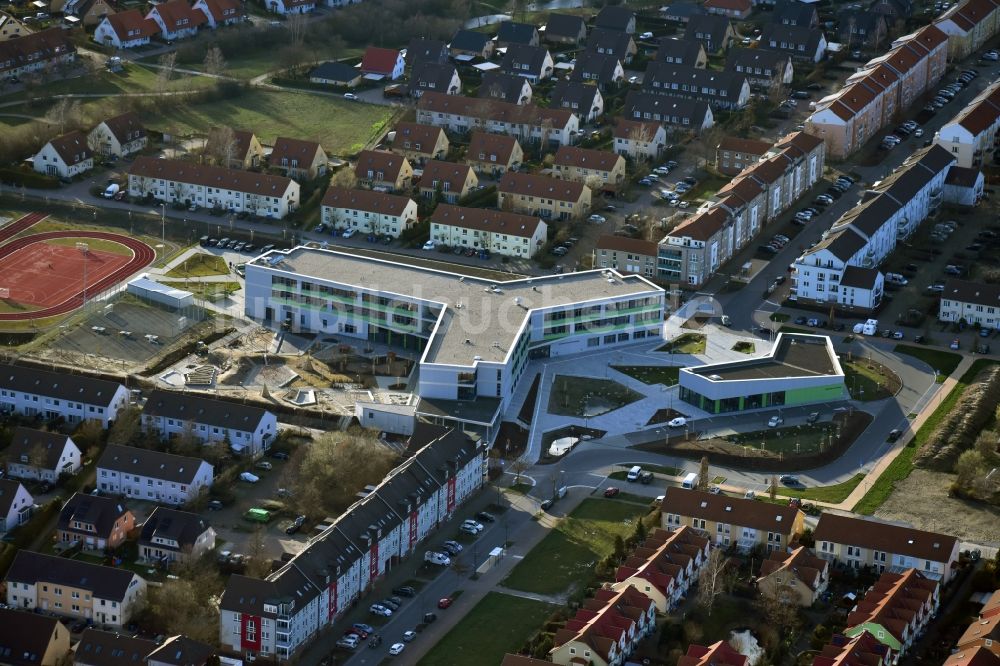 Hönow aus der Vogelperspektive: Neubau OTZ Ortsteilzentrum in Hönow im Bundesland Brandenburg, Deutschland