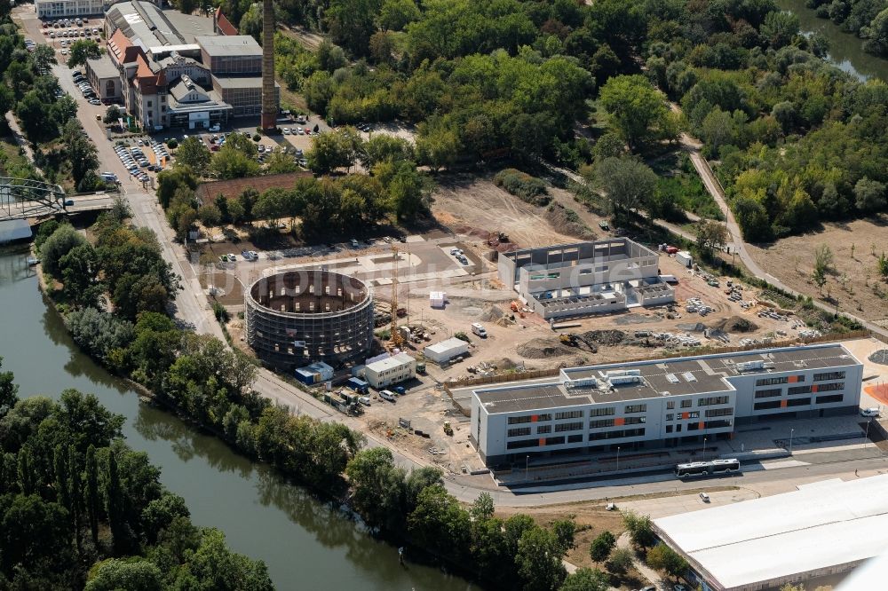 Halle (Saale) aus der Vogelperspektive: Neubau des Planetarium- Gebäude im alten Gasometer in Halle (Saale) im Bundesland Sachsen-Anhalt, Deutschland