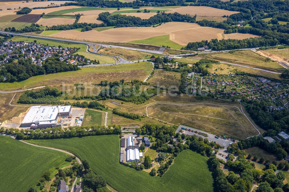 Heiligenhaus aus der Vogelperspektive: Neubau eines Produktions- und Bürogebäudes der Firma R+M de Wit GmbH in Heiligenhaus im Bundesland Nordrhein-Westfalen, Deutschland