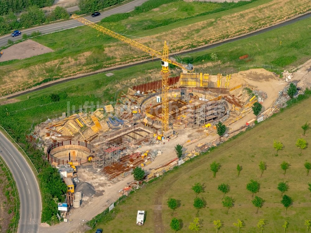 Gelsenkirchen aus der Vogelperspektive: Neubau einer Pumpwerk- Anlage an der Grimbergstraße am Hüller Bach in Gelsenkirchen im Bundesland Nordrhein-Westfalen