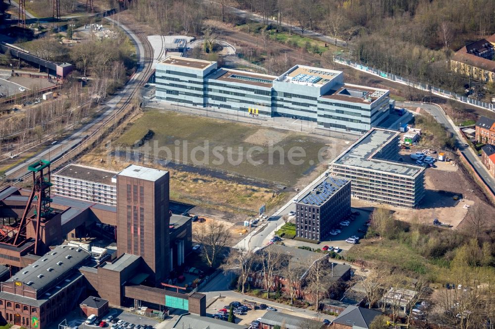 Essen von oben - Neubau der RAG Montan Immobilien GmbH Im Welterbe der Zeche Zollverein in Essen im Bundesland Nordrhein-Westfalen