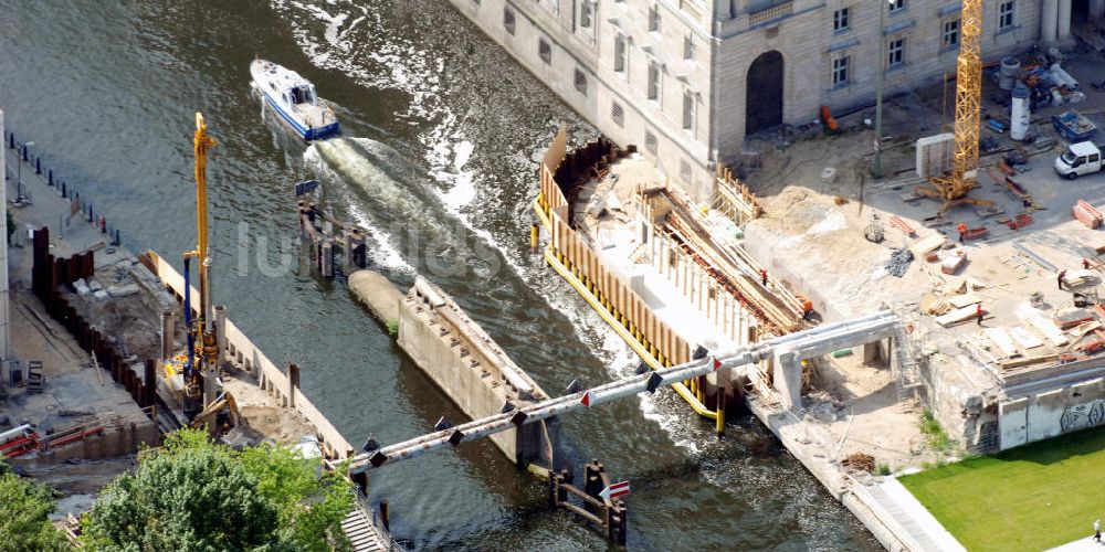 Luftbild Berlin - Neubau der Rathausbrücke Berlin-Mitte