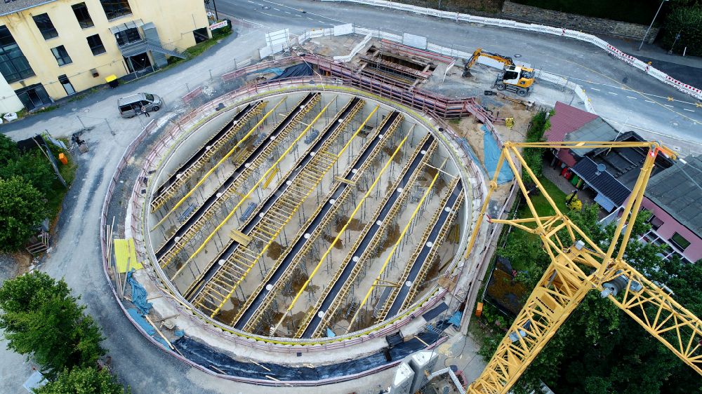 Siegburg von oben - Neubau eines Regenrückhaltebeckens in Siegburg im Bundesland Nordrhein-Westfalen, Deutschland