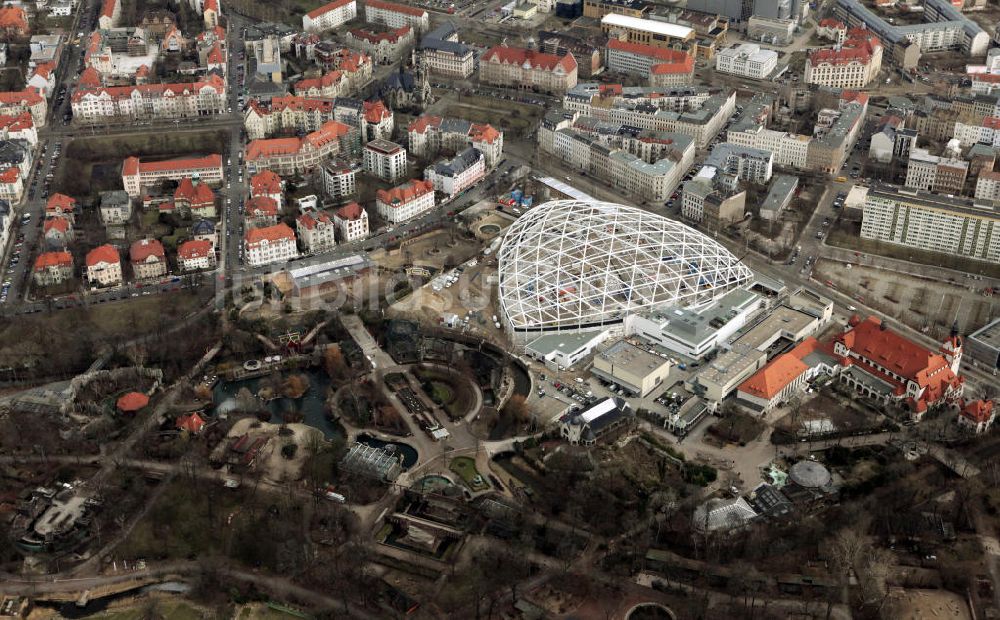 Leipzig aus der Vogelperspektive: Neubau der Riesentropenhalle ? Gondwanaland ? im Zoo Leipzig