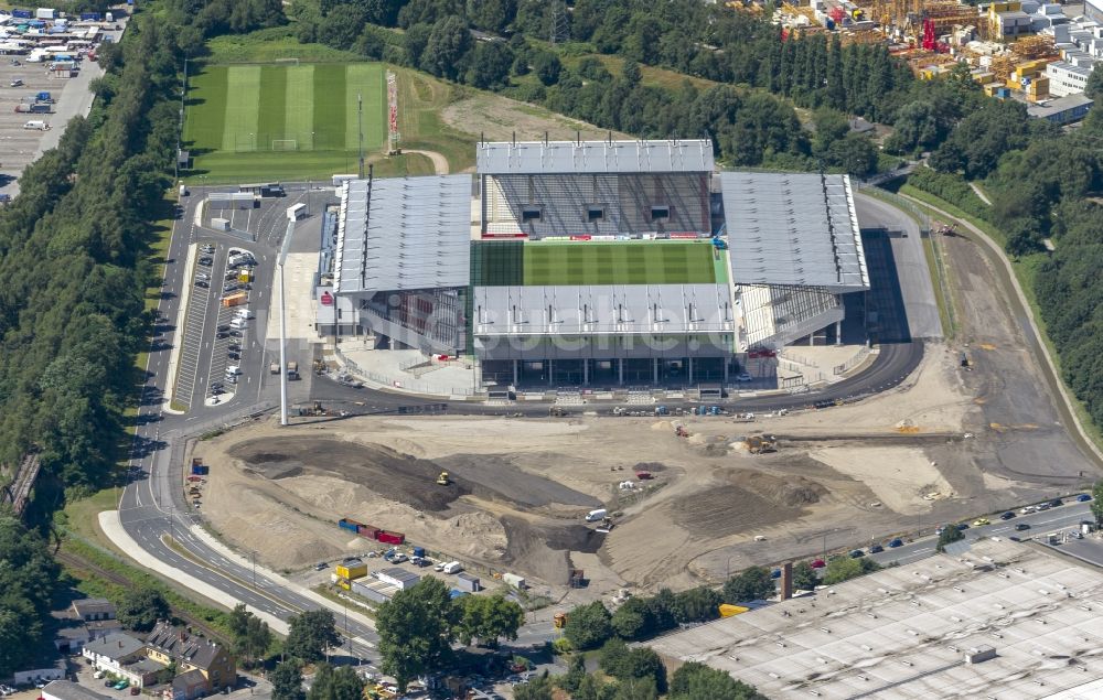 Luftaufnahme Essen - Neubau des RWE - Stadions / Fussballstadions in der Hafenstraße in Essen im Bundesland Nordrhein-Westfalen NRW