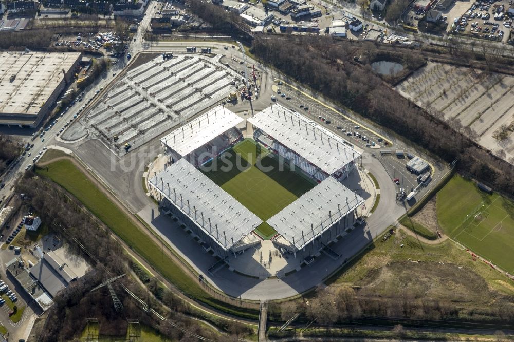 Essen von oben - Neubau des RWE - Stadions / Fussballstadions in der Hafenstraße in Essen im Bundesland Nordrhein-Westfalen NRW