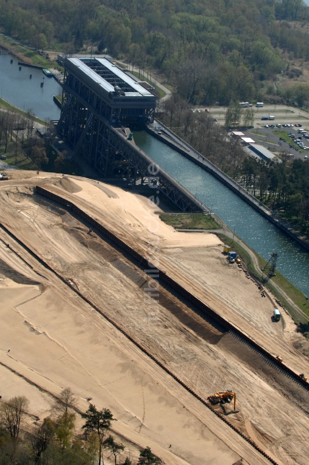 Luftaufnahme Niederfinow - Neubau des Schiffshebewerk Niederfinow am Finowkanal im Bundesland Brandenburg