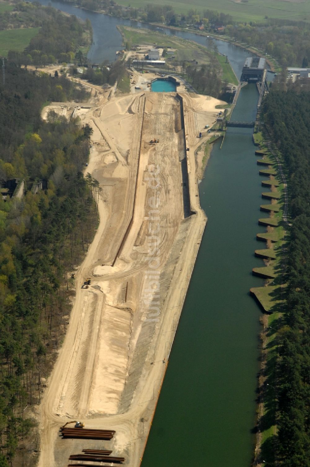 Niederfinow von oben - Neubau des Schiffshebewerk Niederfinow am Finowkanal im Bundesland Brandenburg