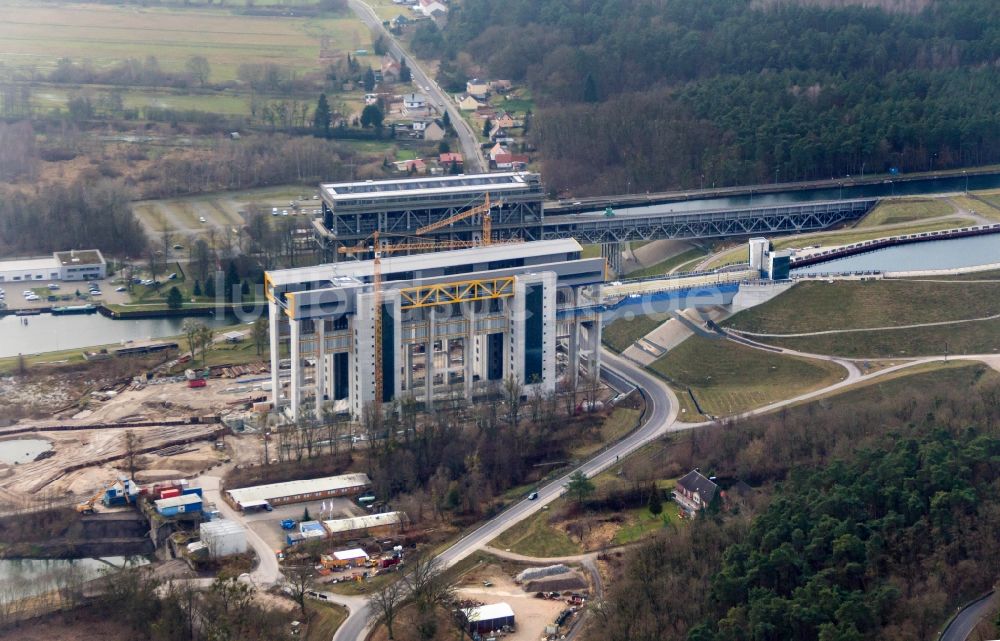 Luftaufnahme Niederfinow - Neubau des Schiffshebewerk Niederfinow am Finowkanal im Bundesland Brandenburg