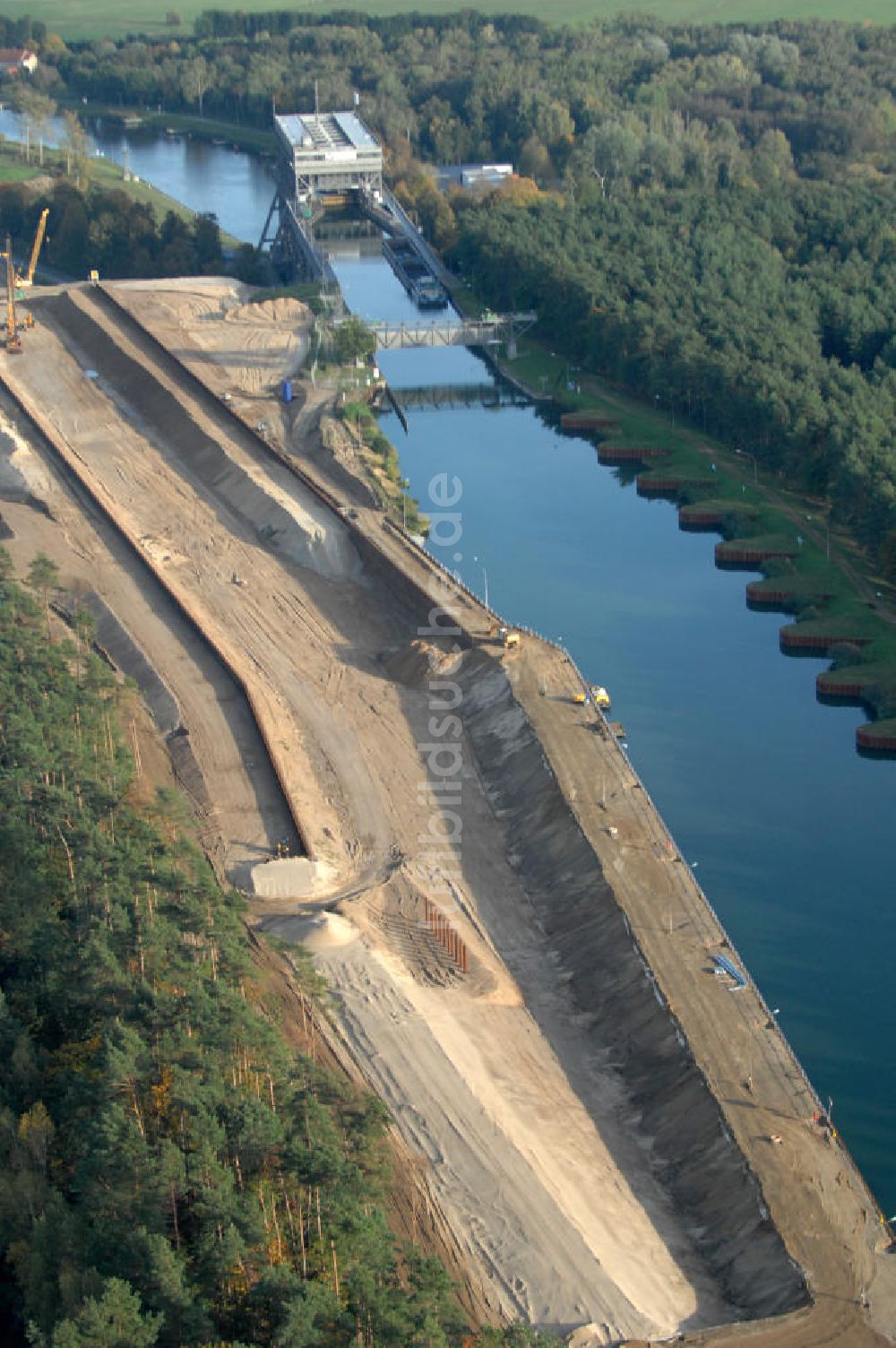 Luftaufnahme Niederfinow - Neubau des Schiffshebewerkes Niederfinow Nord