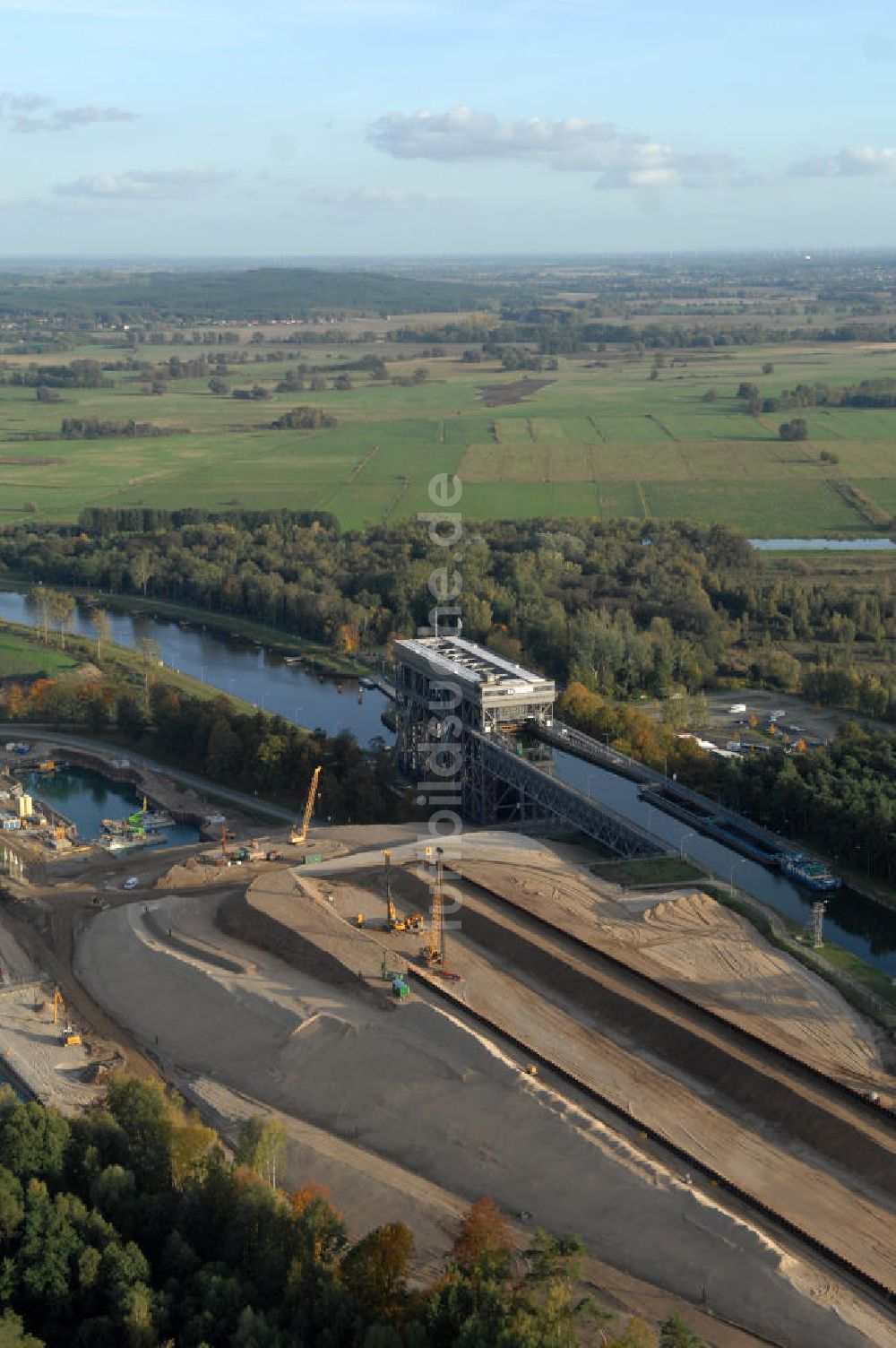 Niederfinow aus der Vogelperspektive: Neubau des Schiffshebewerkes Niederfinow Nord