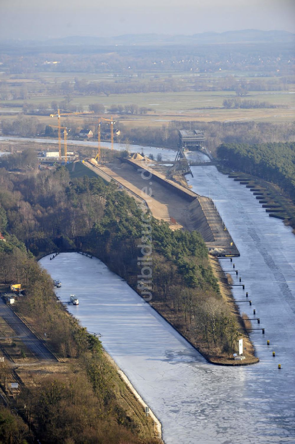 Luftaufnahme Niederfinow - Neubau des Schiffshebewerkes Niederfinow Nord