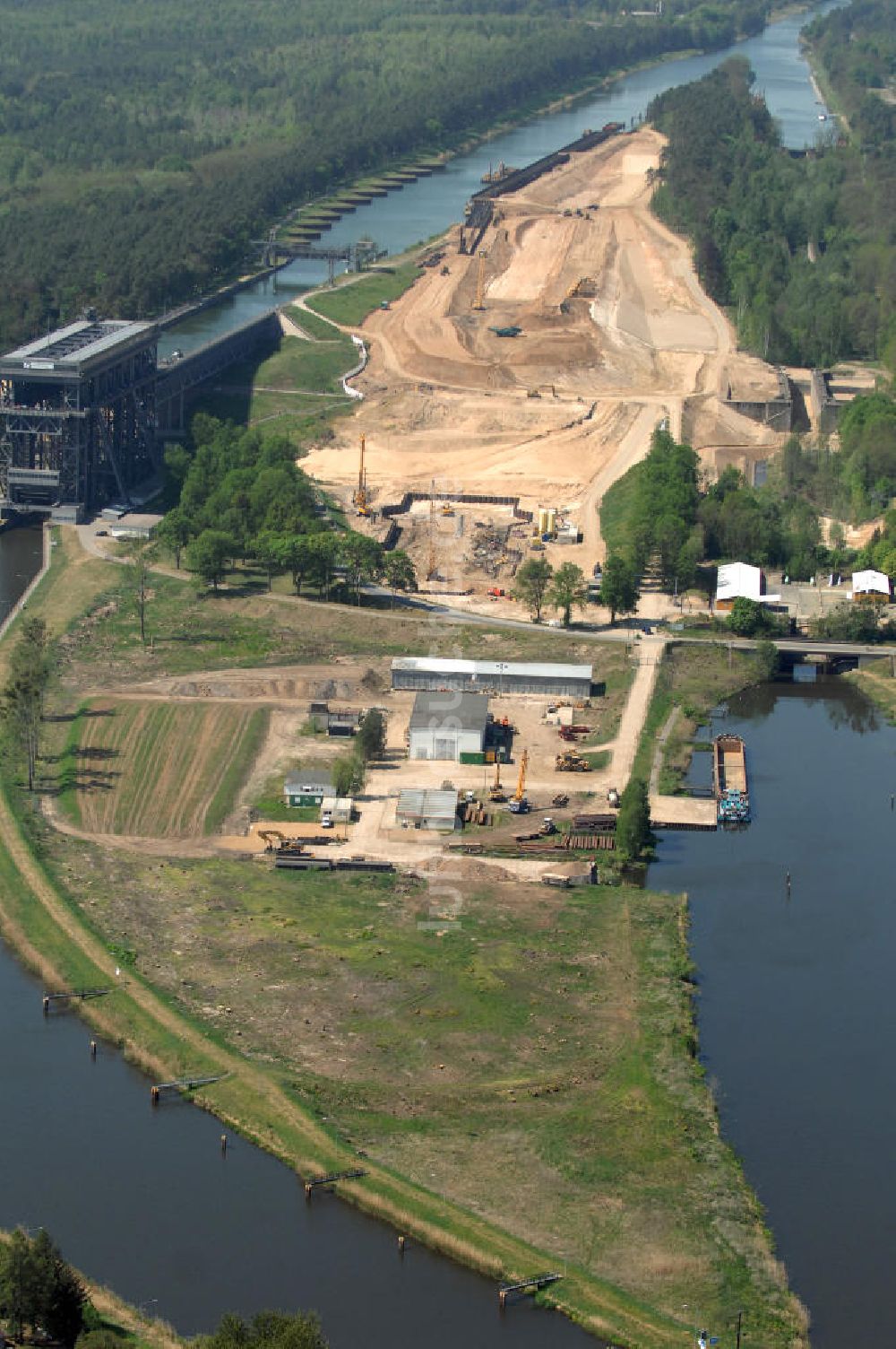 Luftaufnahme NIEDERFINOW - Neubau des Schiffshebewerkes Niederfinow Nord