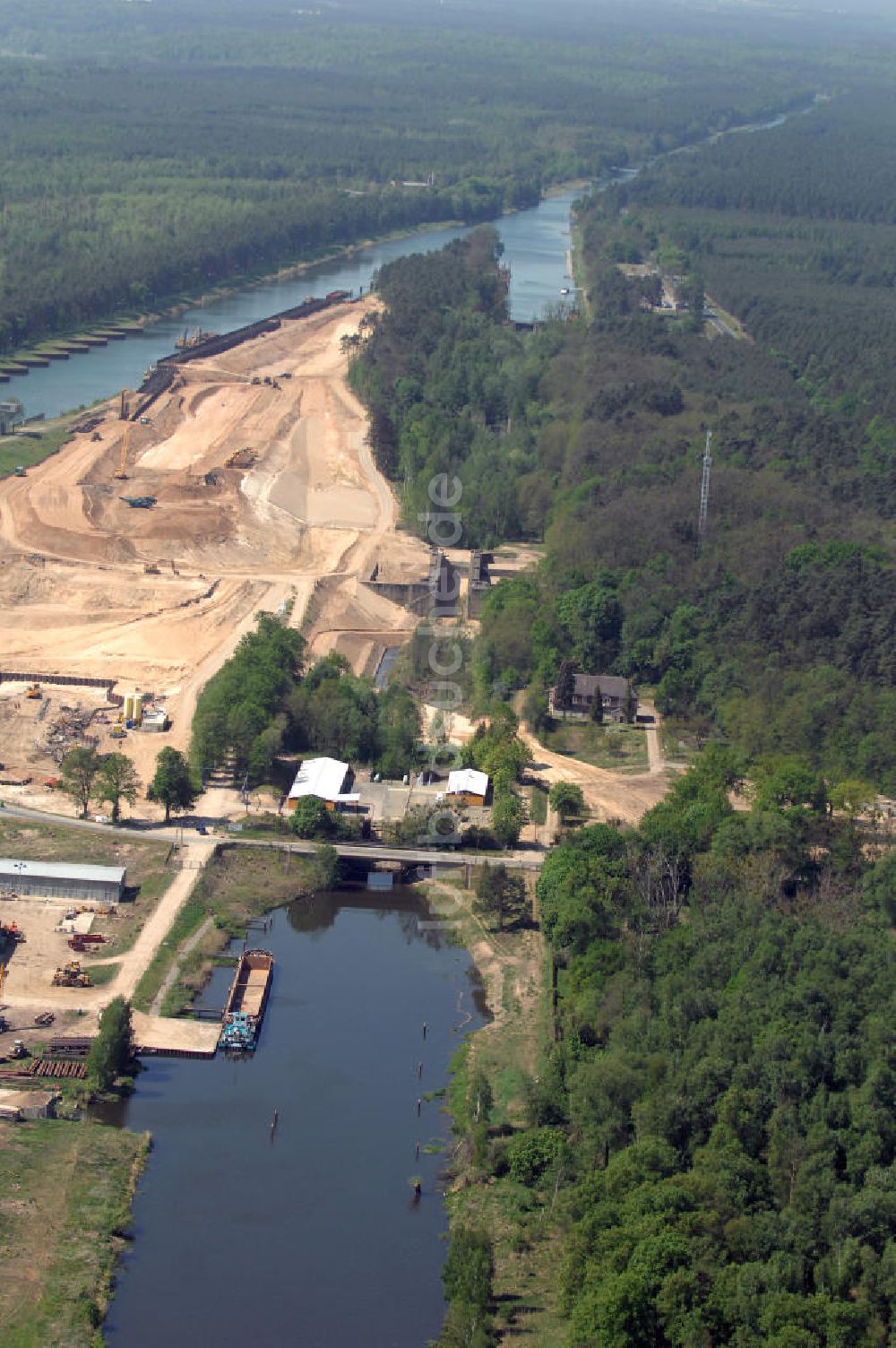 NIEDERFINOW von oben - Neubau des Schiffshebewerkes Niederfinow Nord