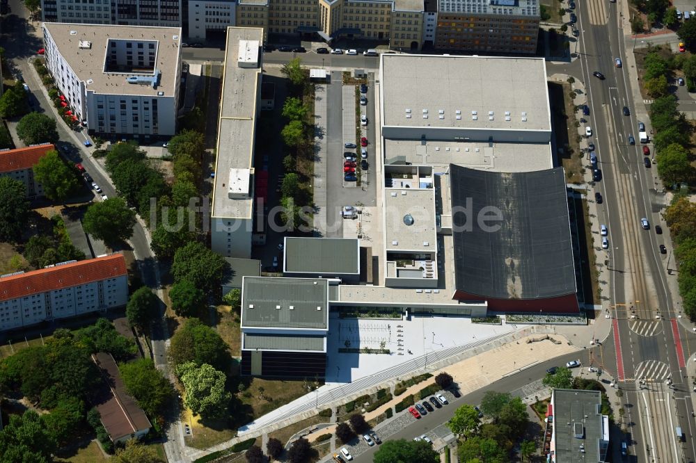 Dresden aus der Vogelperspektive: Neubau des Schwimmsportkomplex Freiberger Platz in Dresden im Bundesland Sachsen, Deutschland