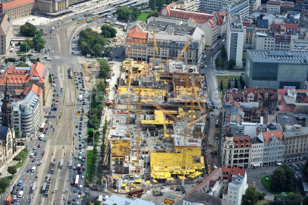 Leipzig aus der Vogelperspektive: Neubau des Shoppingcenters Höfe am Brühl am Richard-Wagner-Platz in Leipzig