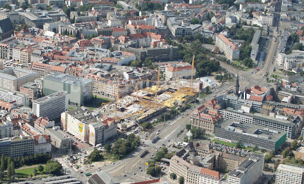 Leipzig von oben - Neubau des Shoppingcenters Höfe am Brühl am Richard-Wagner-Platz in Leipzig