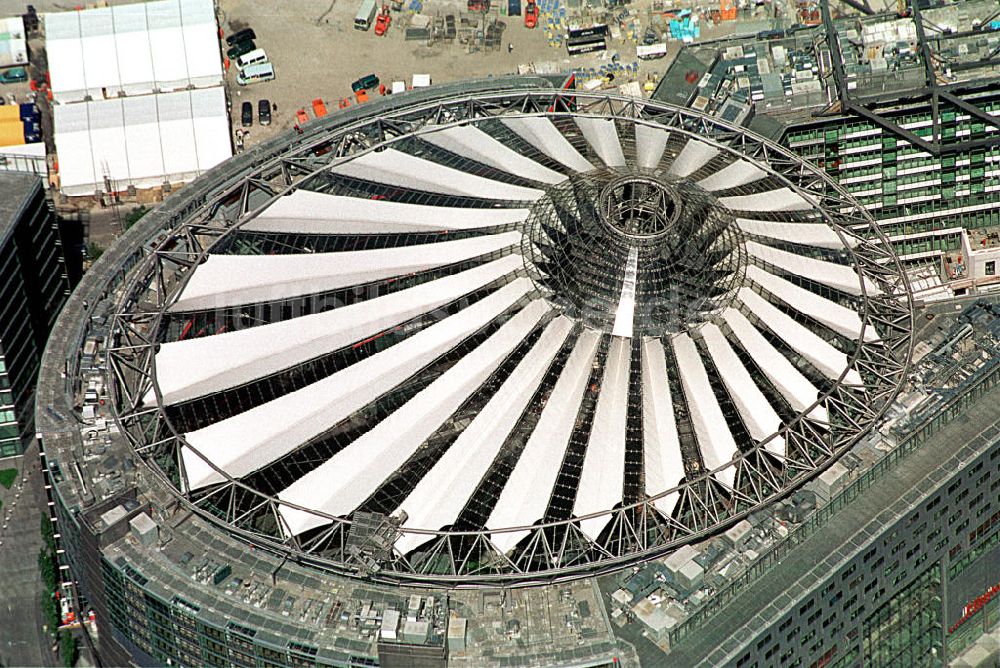 Luftaufnahme Berlin Mitte - Neubau des Sony - Center am Potsdamer Platz in Berlin-Mitte