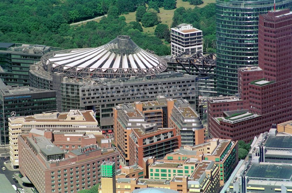 Luftaufnahme Berlin - Neubau des Sony - Center am Potsdamer Platz in Berlin-Mitte