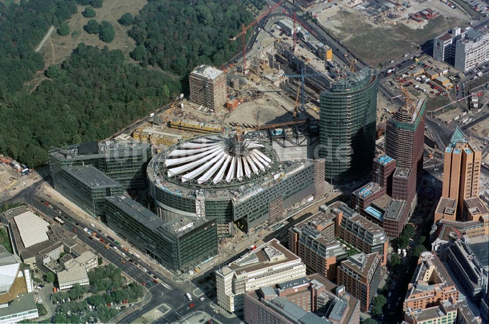 Luftbild Berlin - Neubau des Sony - Center am Potsdamer Platz in Berlin-Mitte