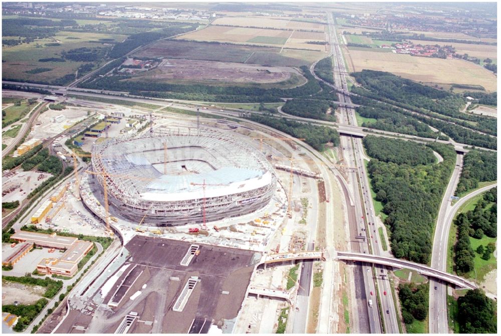 Luftaufnahme München - Neubau des Stadion Allianz Arena in München im Bundesland Bayern, Deutschland