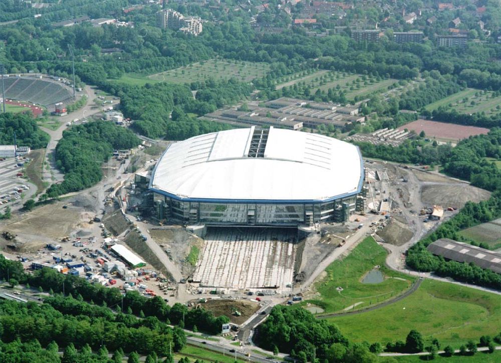 Luftaufnahme Bottrop - Neubau der Stadthalle Bottrop am Bottroper Stadion.