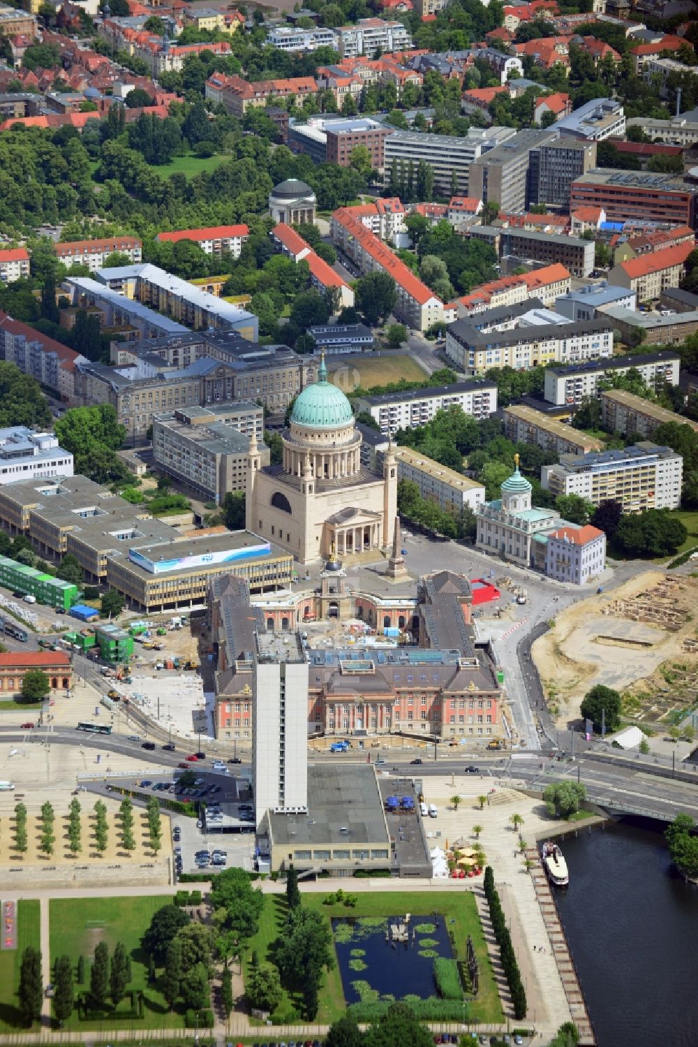 Potsdam von oben - Neubau des Stadtschloß und Brandenburger Landtag in Potsdam im Bundesland Brandenburg